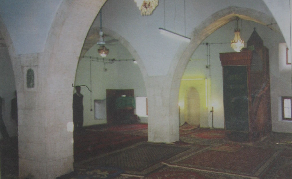 Kışlacık Köyü, Melik Ahmet Paşa Camii'nin iç bölümü