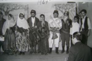 İLK TİYATRO GRUBU DÜN BUGÜN YARIN 1967 SELMA ŞİMŞEK KAYAR NEJLA TOSUN HÜSEYİN ATAİBİŞ MERAL KARAMAN İSMET ERTURAN SADIK GÜLER NİHAT ERTURAN MEHMET ÖZDEMİR