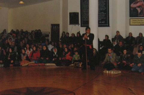 CEM VAKFINDA YAPILAN OCAK KÖYÜ CEMİNDE KATILIMCILAR